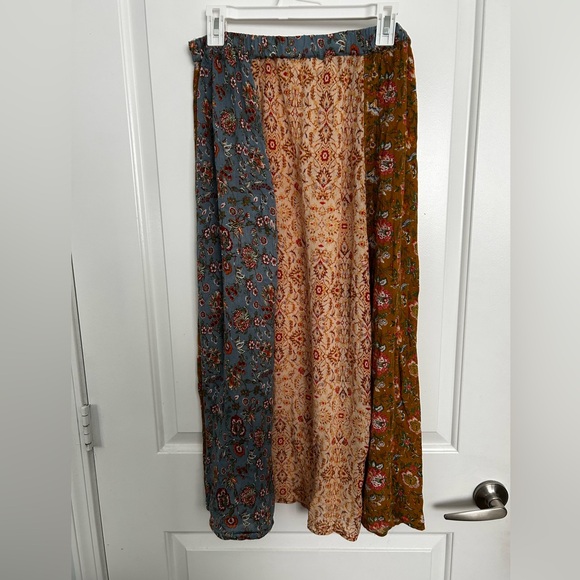 Bohemian Floral Patchwork Midi Skirt - Picture 5 of 9